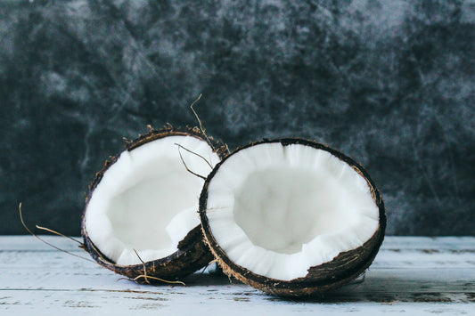 Exploring the Benefits of Coconut Oil in Feminine Wipes